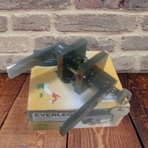 CERRADURA DE MANIJA EVERLEO “LINEA ITALIANA”